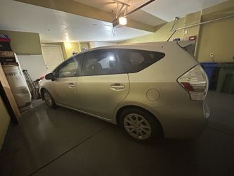 2012 Toyota Prius V