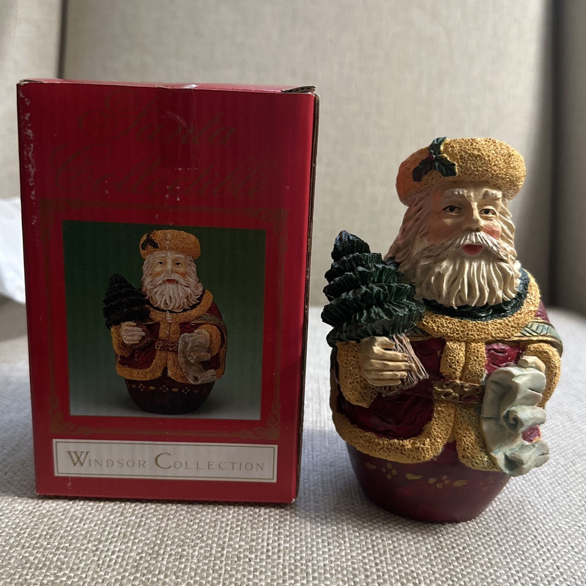 Vintage 70s Windsor Collection Santa