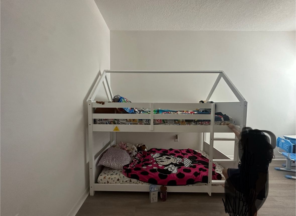 Twin Bunk Beds