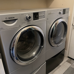 Bosch Washer and Dryer/ Gas