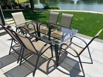 Patio Table and 6 Chairs