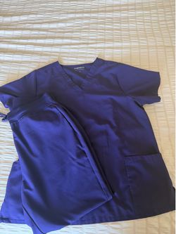 Scrub set