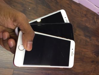 iPhone 8 64GB Factory Unlocked Excellent Condition With Free Charger