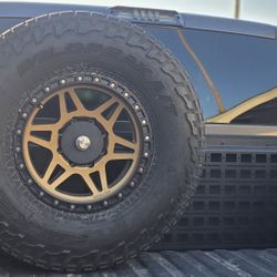 Falken Wildpeak A/T3 37x12.5 R18