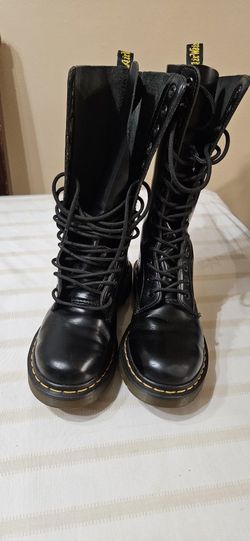 Dr Martens Womens Size 7