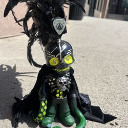 Collectible One Of A Kind statue  8am Collectible 