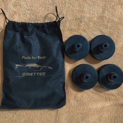 Tesla Accessories Bundle – New, Unused (Model 3/Y/S/X Compatible)
- Ask For Price Please 