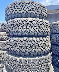 285/70/17 Bfgoodrich Selling a set of 4 tires in excellent condition 🫡