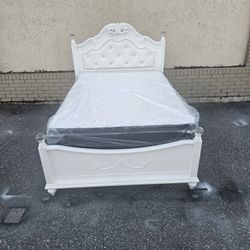 White Full Size Solid Wood Disney Princess Bed Frame With Brand New Full Size Plush Memory Foam Cool Gel Ultimate Mattress And Box Spring In Plastic 