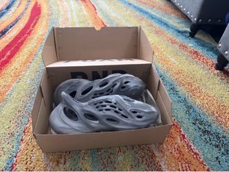 Yeezy foam runners
