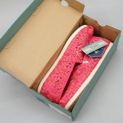 New Toms Ladies Size 7 Alphargate Fushia Rose Pink Slip On Shoes 