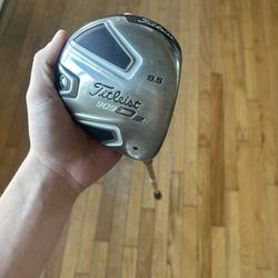 Used Titleist 909 D2 golf driver