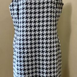  TAHARI Sleeveless Dress Black/White Houndstooth Plaid Shift Jumper Women's 10