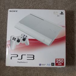 PS3 Classic White 250GB Console (PlayStation Super Slim) Great Condition w/Box and Games 