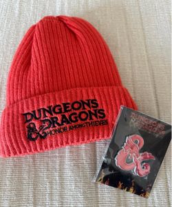 Dungeons and Dragons : Honor Among Thieves  Orange Beanie & Pin  Exclusive , rare Promotional items  NEW.  NEVER WORN