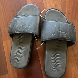 Men’s Size 10 New Puma Slides 