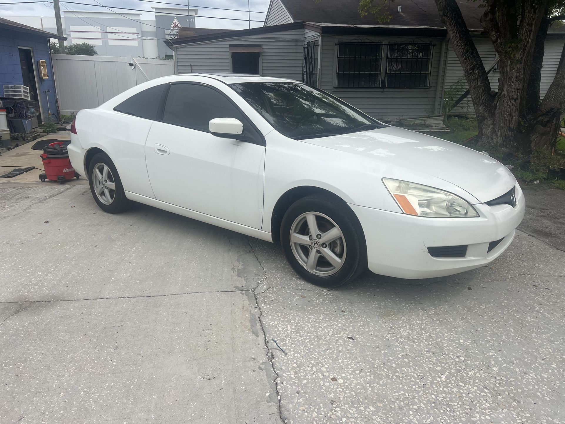2 O O 3 HONDA CIVIC    $3,195 
