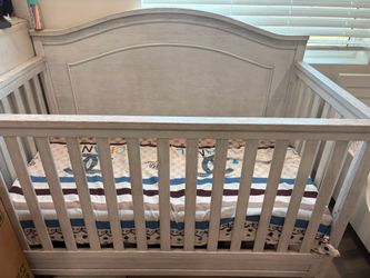 Crib with mattress