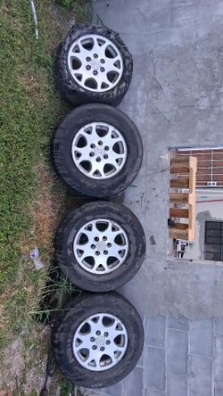 Set of 4 Chevy Aluminum Wheels with Tires