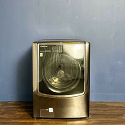LG SIGNATURE 5.8 cu. ft. Large Wi-Fi Enabled Front Load Washer - $50 down