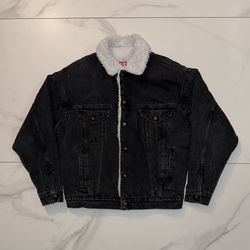Vintage Levi’s 70(contact info removed) Made in USA Black Sherpa Trucker Jacket Size Medium