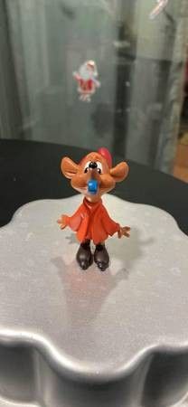 Like New Cake Topper Disney Cinderella Mouse Jaq Birthday 2” PVC figurine
Please pick up 95121