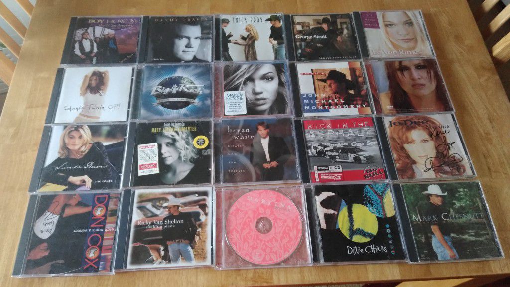 LOT OF 72 COUNTRY CDS - VARIOUS ARTISTS