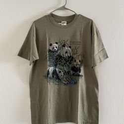 Vintage Graphic Pandas Tshirt Men’s Large