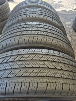 235/60/19 Michelin primacy all season