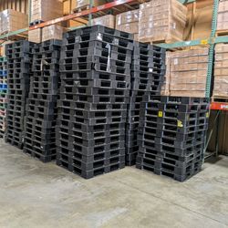 Plastic Pallets 43"×43"