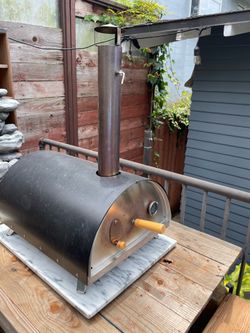 Outdoor pizza oven - pizza in 2 minutes