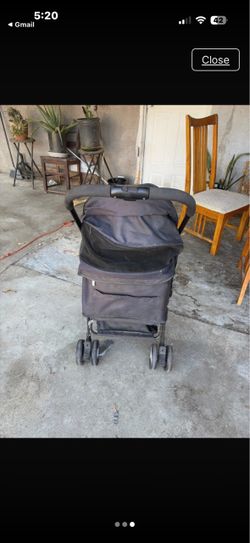 Dog stroller