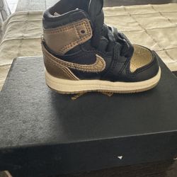 New NIKE hightop Shoes for Child