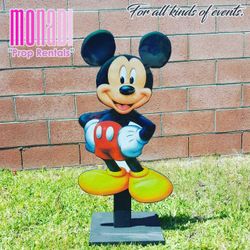 Mickey Mouse wood prop party ideas