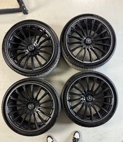Mercedes Benz Wheels 21”