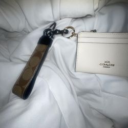 Coach card order with matching wristlet