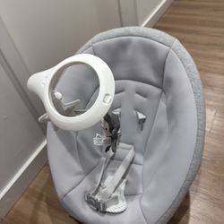 Baby Bouncer/Rocker Seat in Grey – Like New 