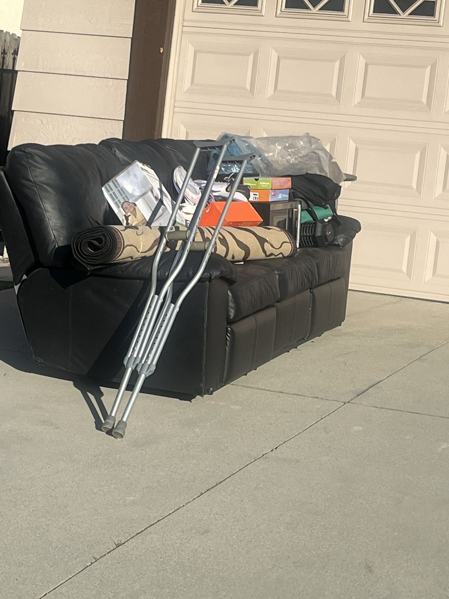 Free Couch/rug/small Desk/mens Tennis Shoes
