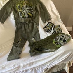 4piece UGLY MONSTER! Pants,shirt ,face mask And Gloves KIDS SIZE SMALL4/6