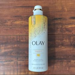Olay Penetrating Vit C Complex Body Wash; Hydrates Instantly For Visibly Radiant Skin: 20 oz ($9 Each or 2 For $16)