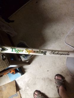 8' Tiger Spinning reel