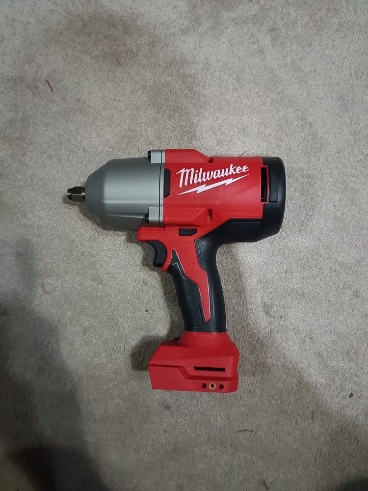 Milwaukee Impact Wrench ½