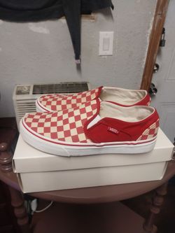 VANS   Checkerboard  Classic  Slip-On  Shoes