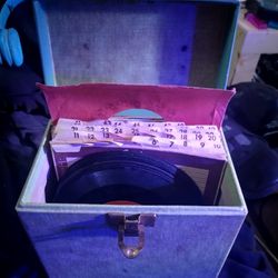  Box With 17.   45s  And Old Vintage Storage Container Box