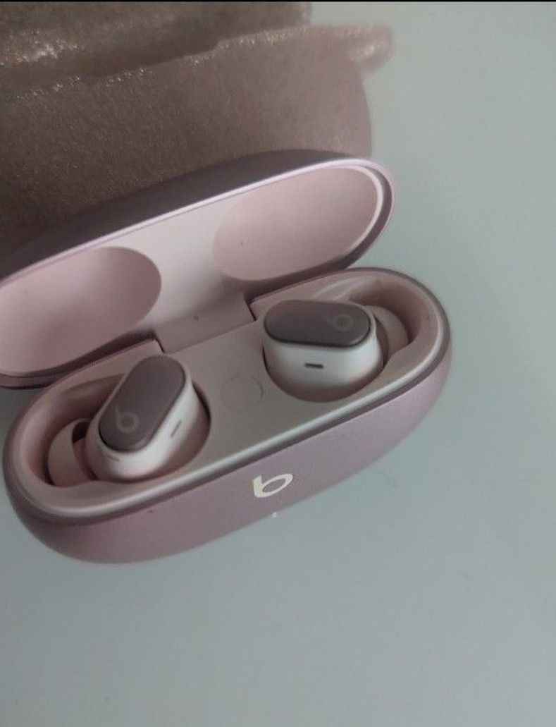 Genuine Beats Studio Buds Plus