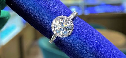 1.29 CT NATURAL DIAMOND RING