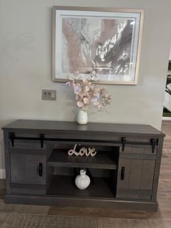 Entryway cabinet