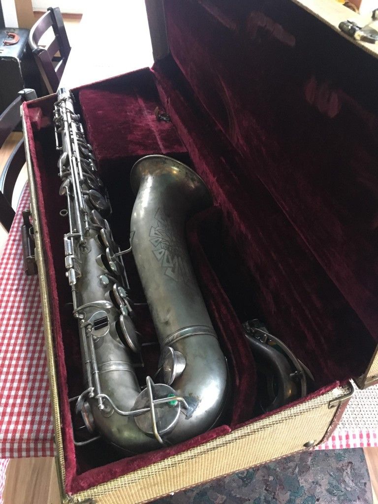 Saxophone 