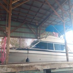 27 Foot 1972 Bayliner