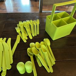 Picnic Caddy Outdoor Utensils